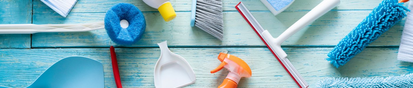 <!--Bottom Level COVID 19 ESSENTIALS Mega Menu-->Sanitisers & Cleaning Chemicals